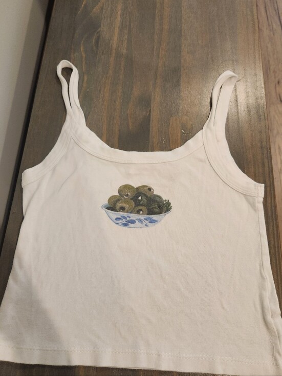 Lisa Says Gah Tops - Lisa Says Gah White Cropped Tank Top with Olive Bowl